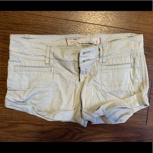 Hollister Brand Mid-Ride shorts